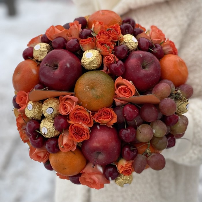 Коробка Лисичка с фруктами и розами